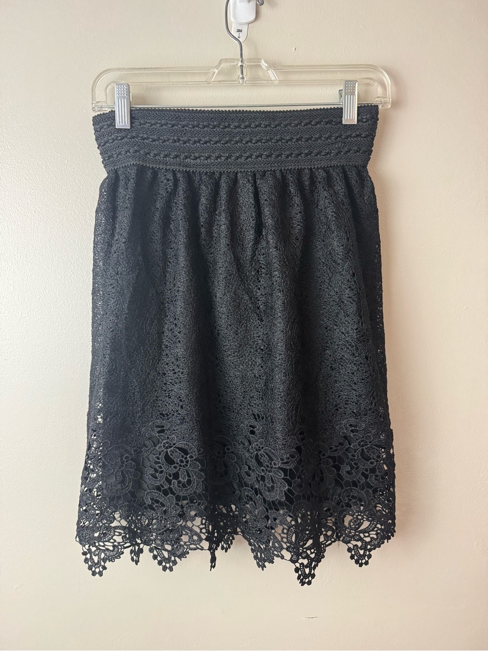 Verty Black Lace A-Line Skirt Elegant Crochet Hem NWT Size 2